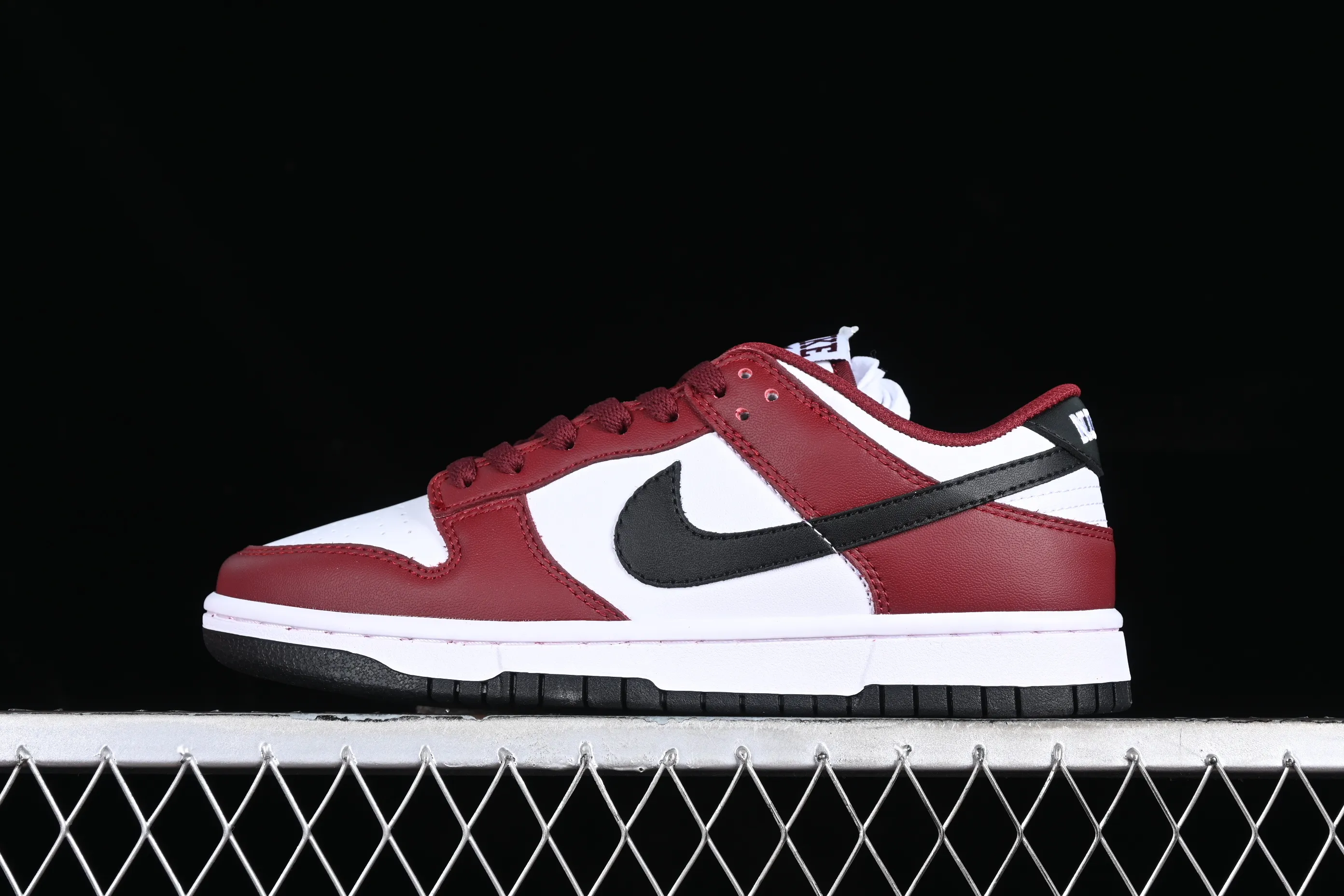 All categories Nk SB Dunk series Nk SB Dunk Low low-top sneakers Nk Dunk Low "Wine Red" burgundy black SB low-top sports and leisure sneakers FD9749-601